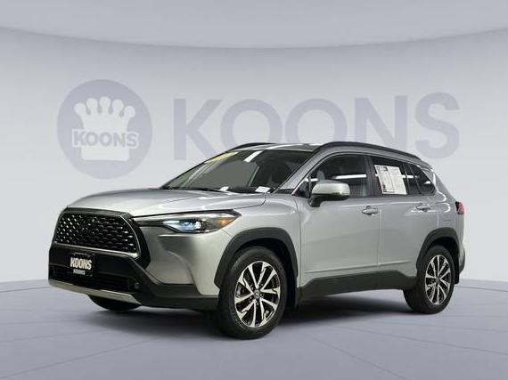 TOYOTA COROLLA CROSS 2022 7MUDAABG8NV010431 image